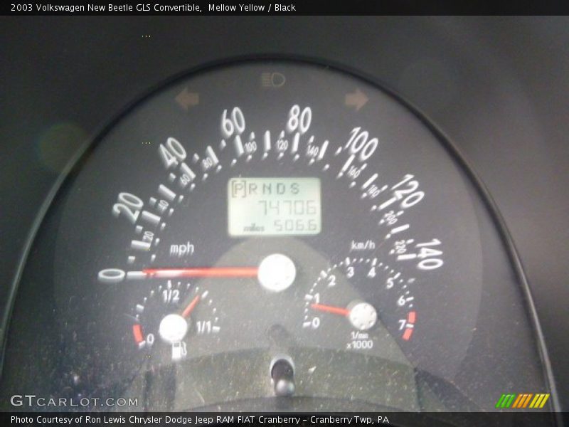 Mellow Yellow / Black 2003 Volkswagen New Beetle GLS Convertible