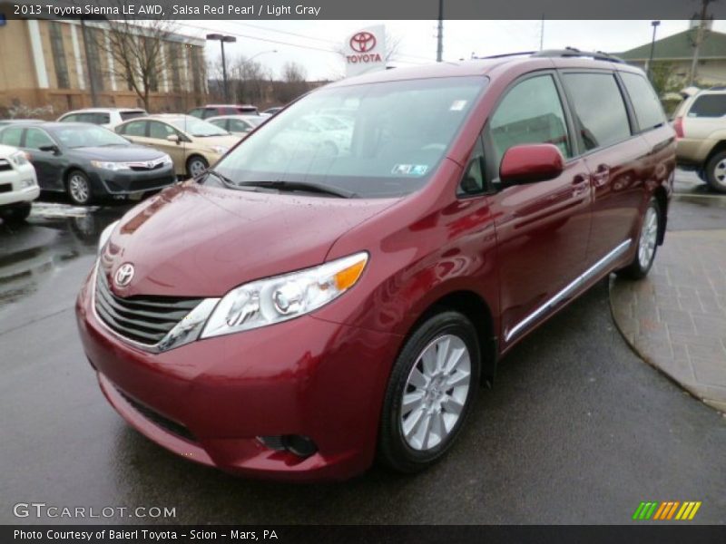 Front 3/4 View of 2013 Sienna LE AWD