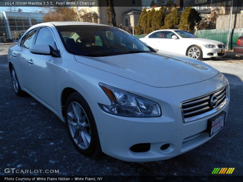 Pearl White / Charcoal 2014 Nissan Maxima 3.5 S