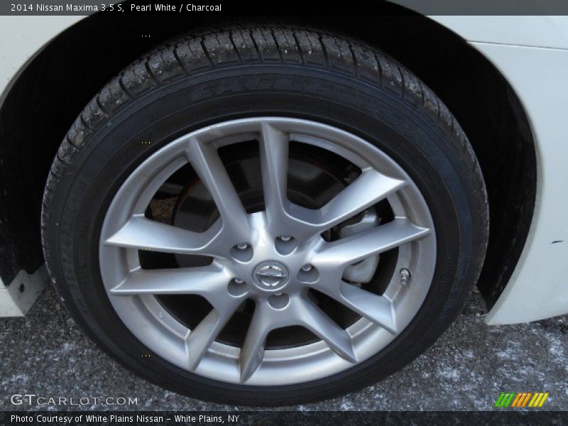 Pearl White / Charcoal 2014 Nissan Maxima 3.5 S