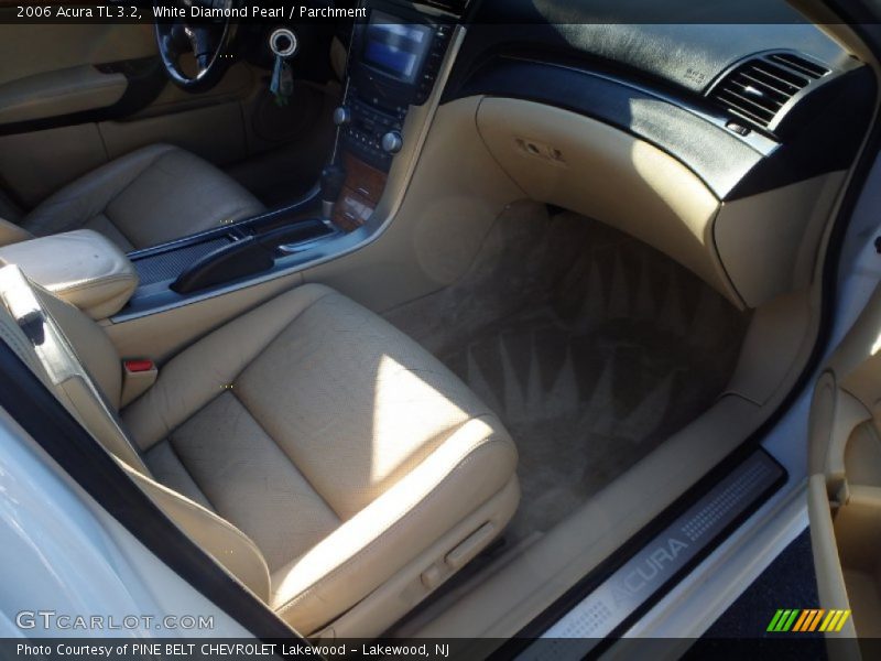 White Diamond Pearl / Parchment 2006 Acura TL 3.2