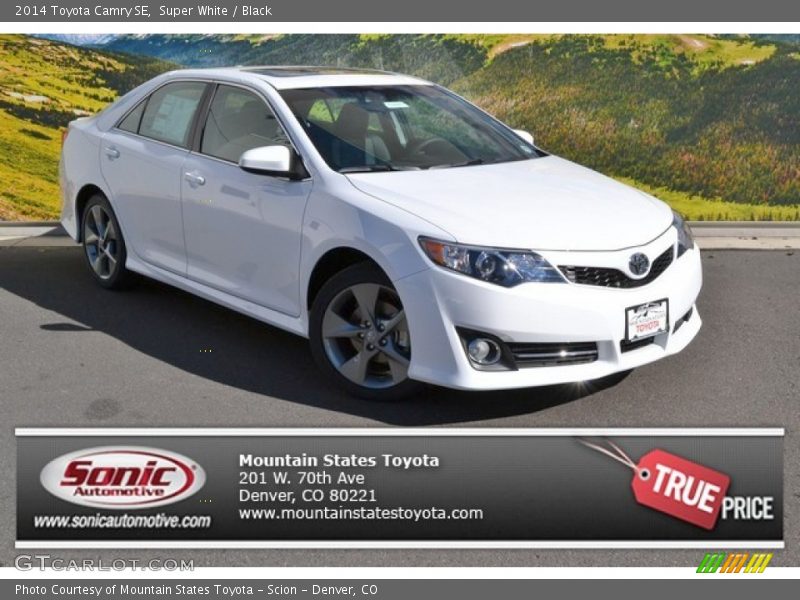 Super White / Black 2014 Toyota Camry SE