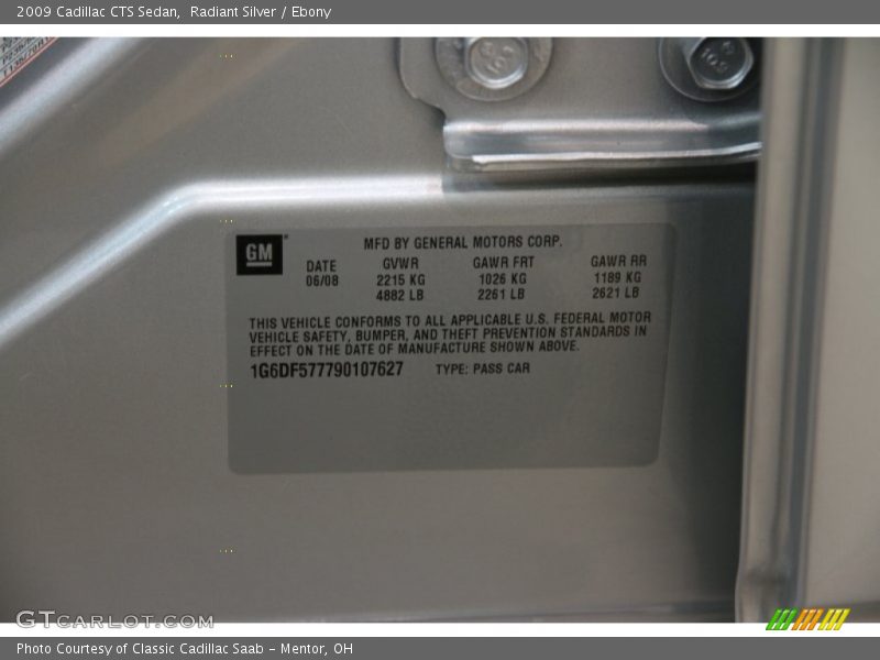 Radiant Silver / Ebony 2009 Cadillac CTS Sedan