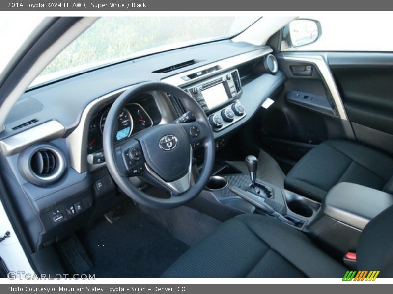 Super White / Black 2014 Toyota RAV4 LE AWD