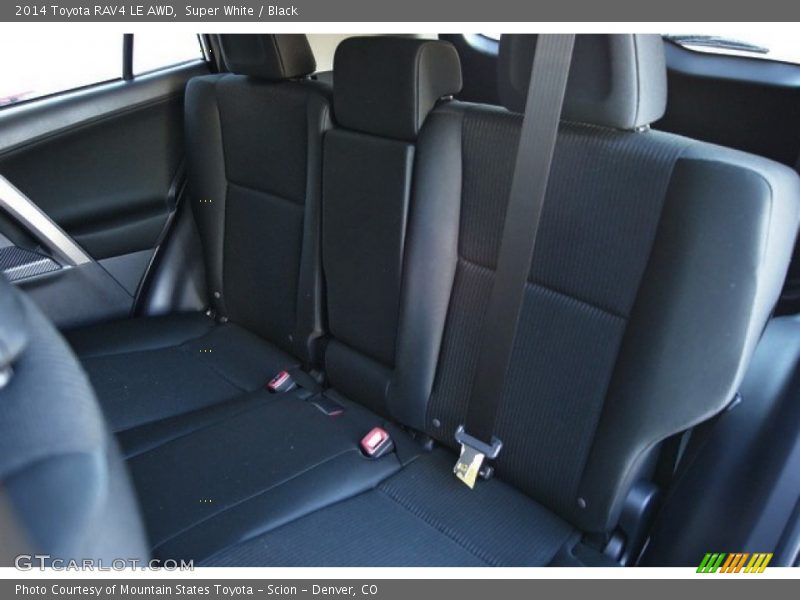 Super White / Black 2014 Toyota RAV4 LE AWD