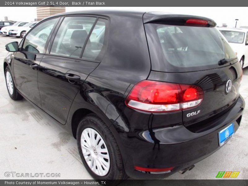 Black / Titan Black 2014 Volkswagen Golf 2.5L 4 Door