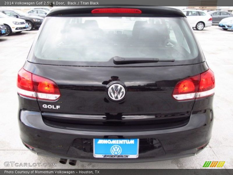 Black / Titan Black 2014 Volkswagen Golf 2.5L 4 Door