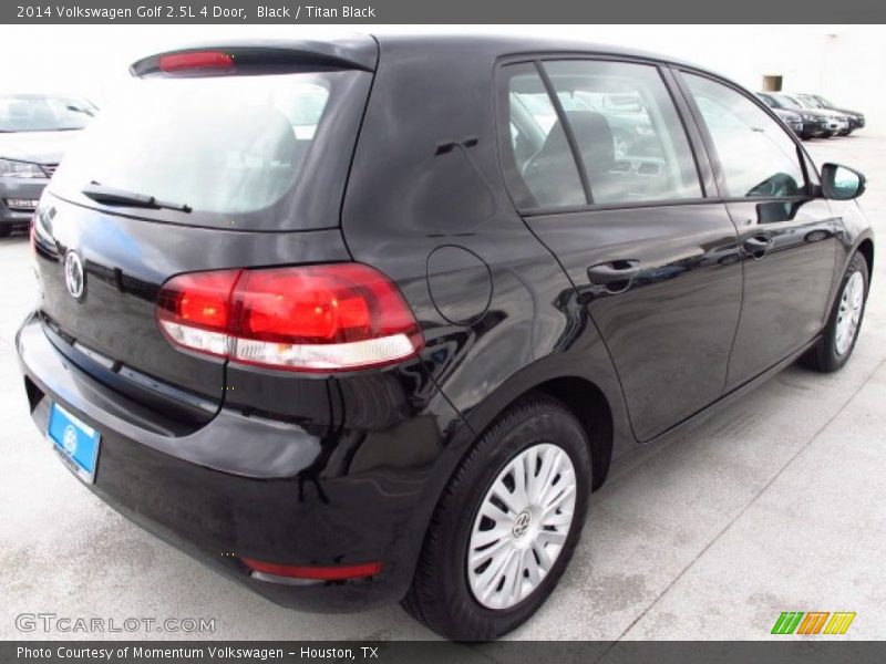 Black / Titan Black 2014 Volkswagen Golf 2.5L 4 Door