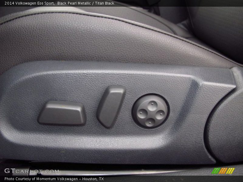 Black Pearl Metallic / Titan Black 2014 Volkswagen Eos Sport