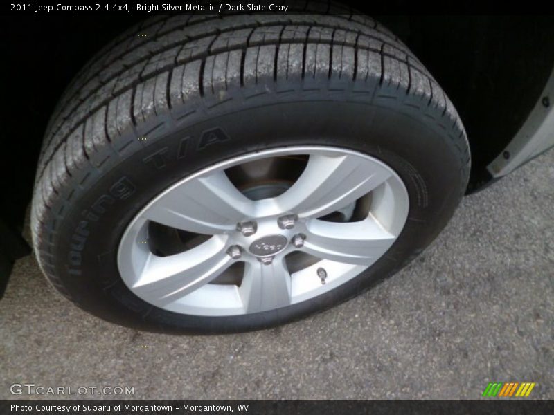 Bright Silver Metallic / Dark Slate Gray 2011 Jeep Compass 2.4 4x4