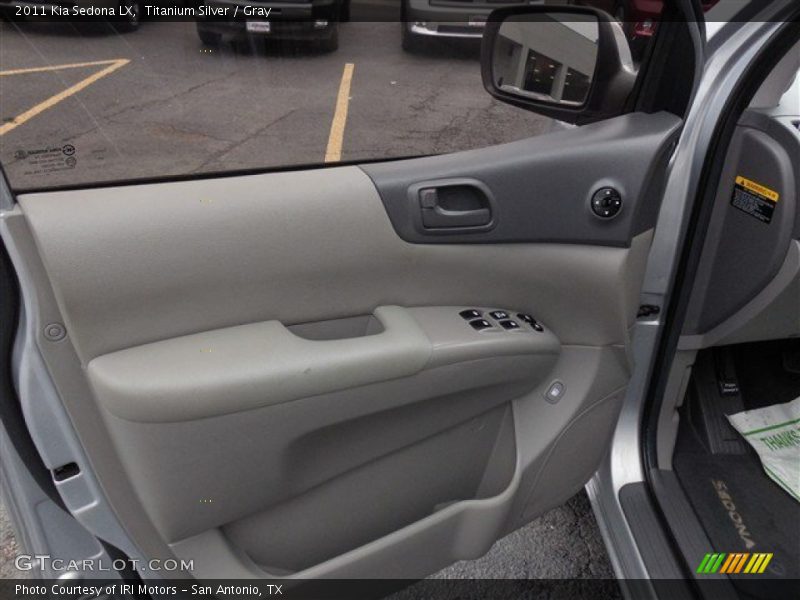 Titanium Silver / Gray 2011 Kia Sedona LX