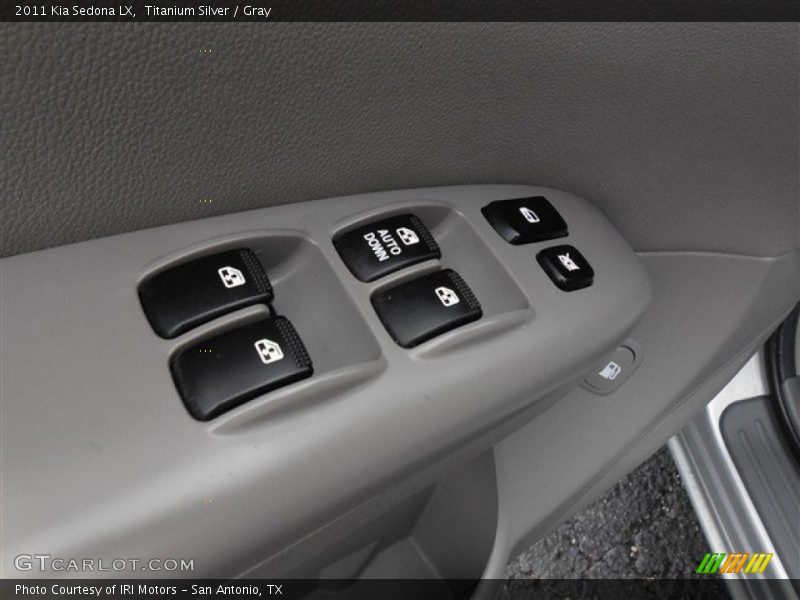 Titanium Silver / Gray 2011 Kia Sedona LX
