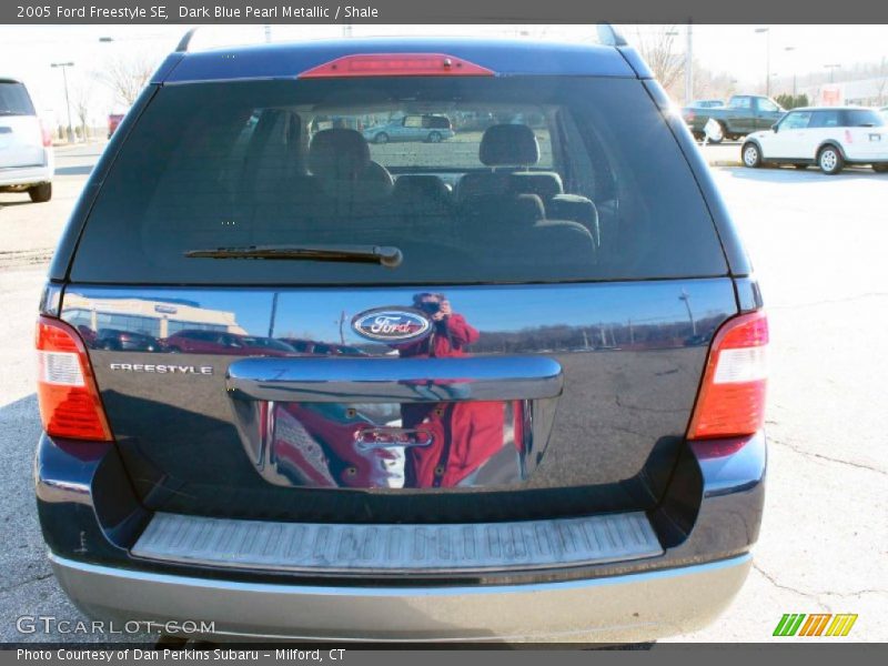 Dark Blue Pearl Metallic / Shale 2005 Ford Freestyle SE