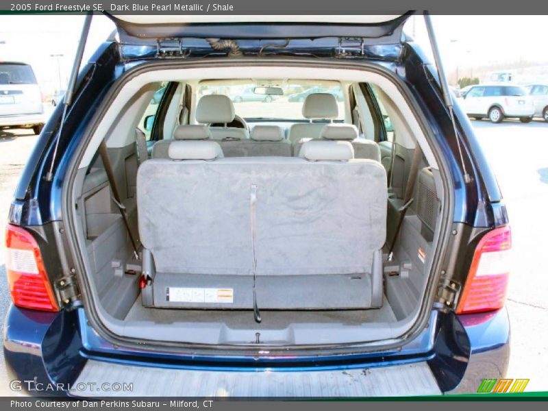 Dark Blue Pearl Metallic / Shale 2005 Ford Freestyle SE