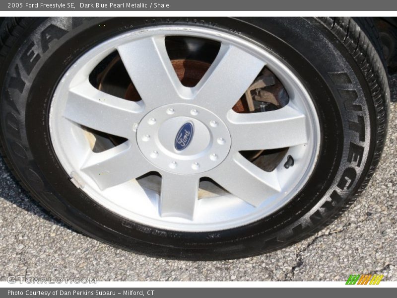 Dark Blue Pearl Metallic / Shale 2005 Ford Freestyle SE