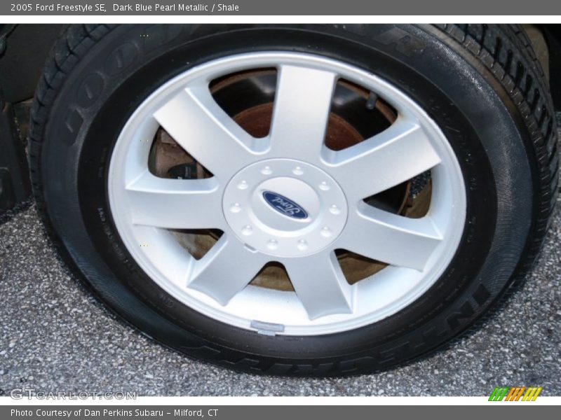 Dark Blue Pearl Metallic / Shale 2005 Ford Freestyle SE