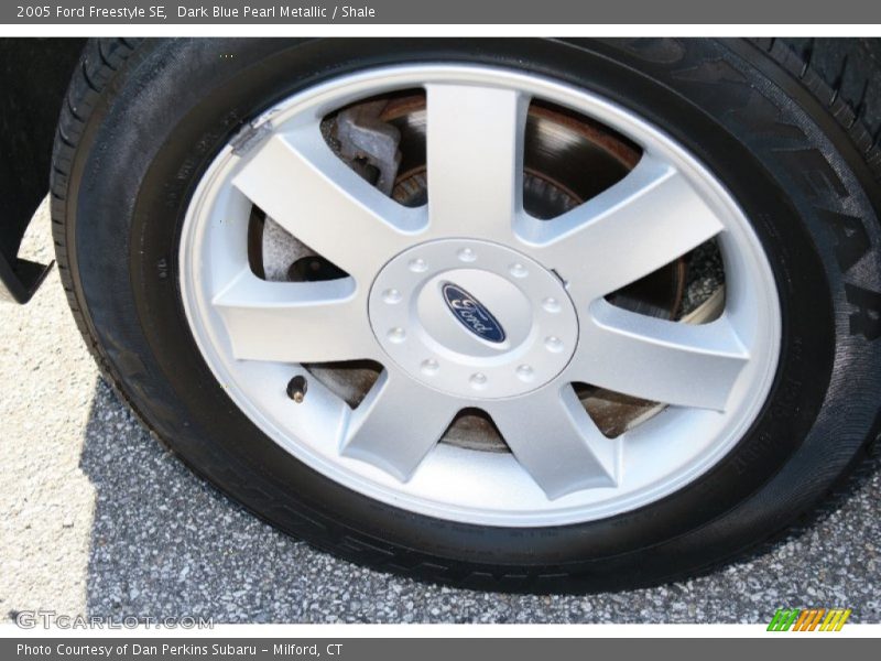 Dark Blue Pearl Metallic / Shale 2005 Ford Freestyle SE