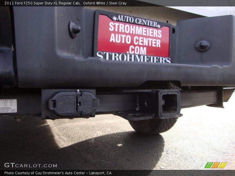 Oxford White / Steel Gray 2011 Ford F250 Super Duty XL Regular Cab