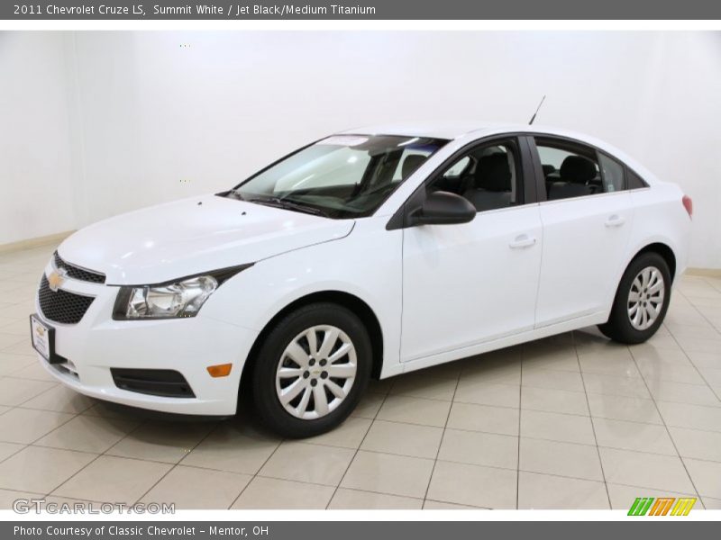 Summit White / Jet Black/Medium Titanium 2011 Chevrolet Cruze LS