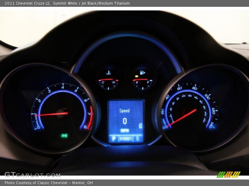 Summit White / Jet Black/Medium Titanium 2011 Chevrolet Cruze LS