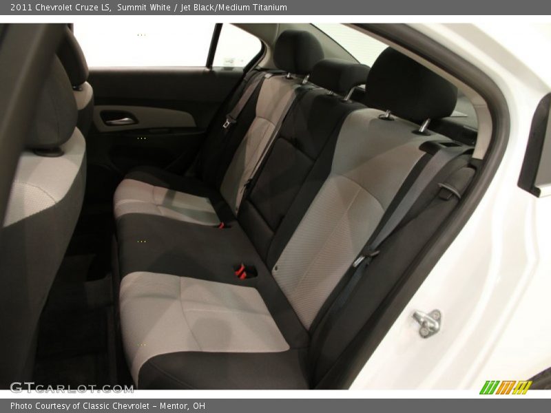Summit White / Jet Black/Medium Titanium 2011 Chevrolet Cruze LS