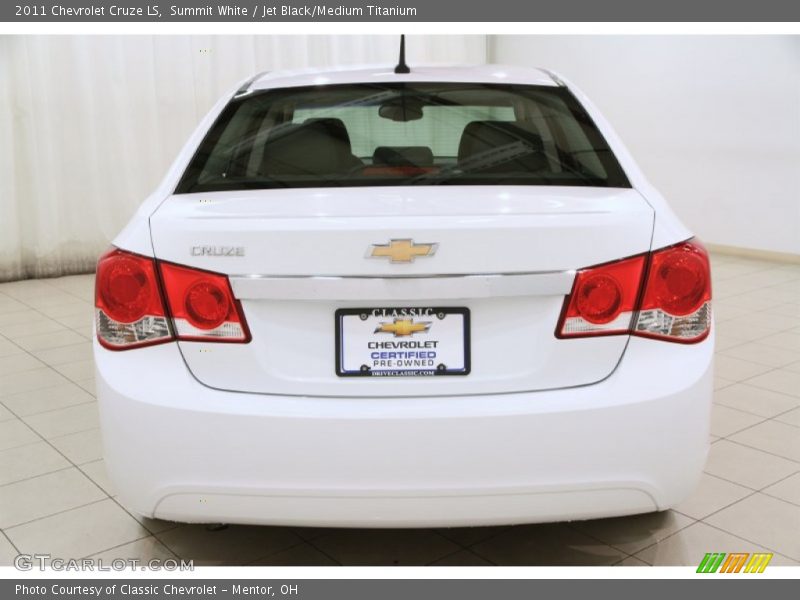 Summit White / Jet Black/Medium Titanium 2011 Chevrolet Cruze LS