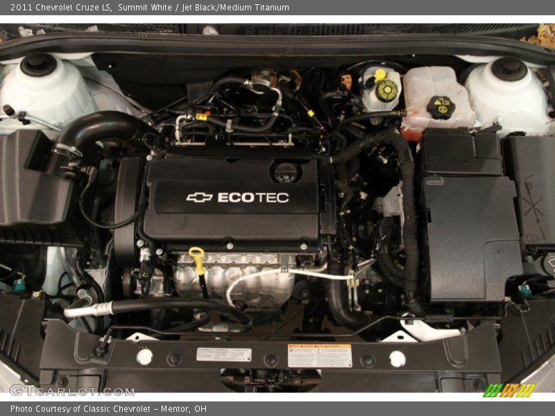 Summit White / Jet Black/Medium Titanium 2011 Chevrolet Cruze LS