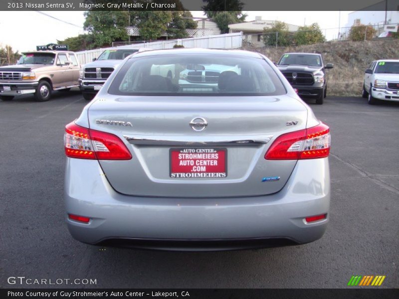 Magnetic Gray Metallic / Charcoal 2013 Nissan Sentra SV