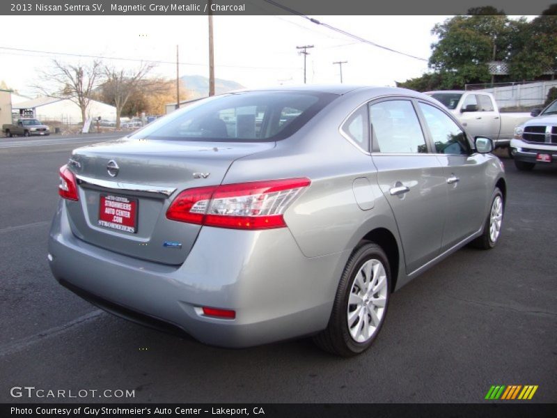 Magnetic Gray Metallic / Charcoal 2013 Nissan Sentra SV