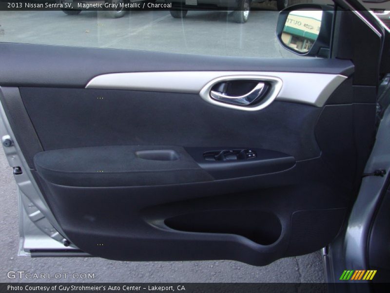 Magnetic Gray Metallic / Charcoal 2013 Nissan Sentra SV