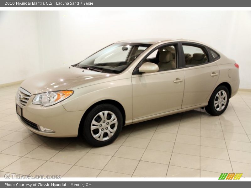 Front 3/4 View of 2010 Elantra GLS