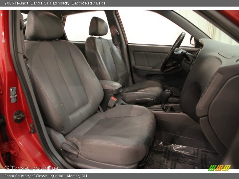 Front Seat of 2006 Elantra GT Hatchback