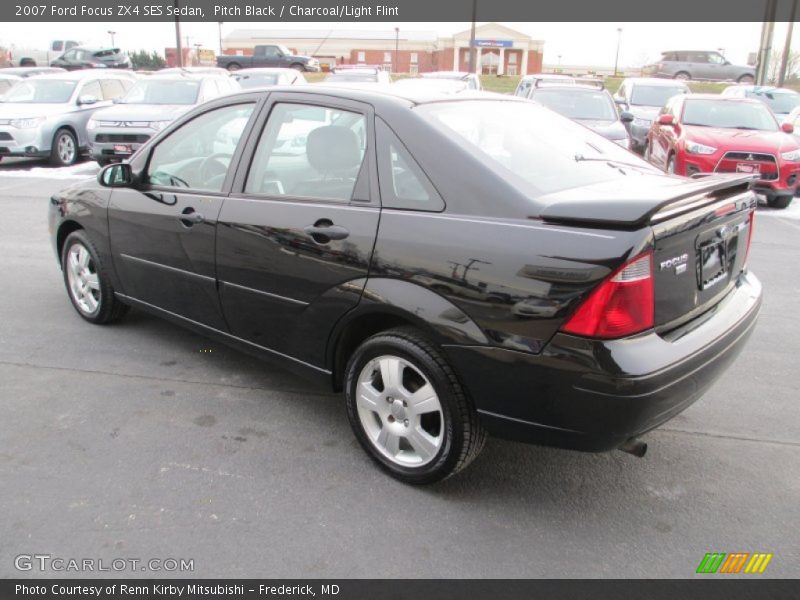 Pitch Black / Charcoal/Light Flint 2007 Ford Focus ZX4 SES Sedan