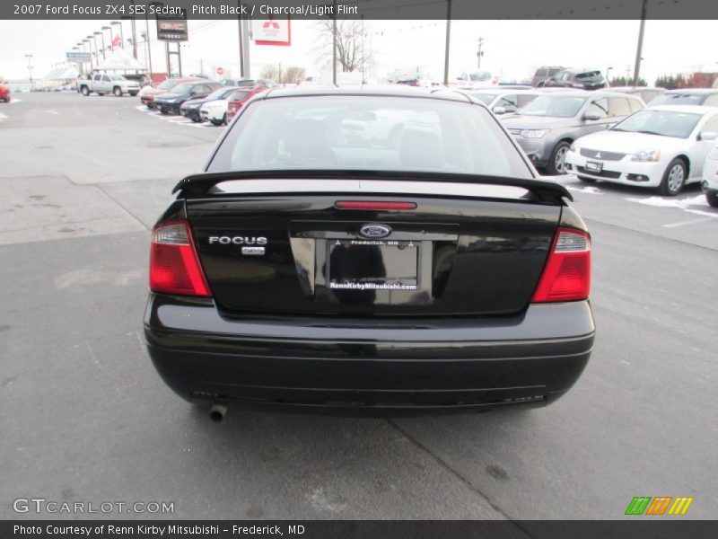 Pitch Black / Charcoal/Light Flint 2007 Ford Focus ZX4 SES Sedan