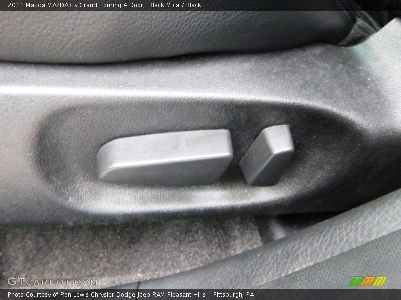 Black Mica / Black 2011 Mazda MAZDA3 s Grand Touring 4 Door