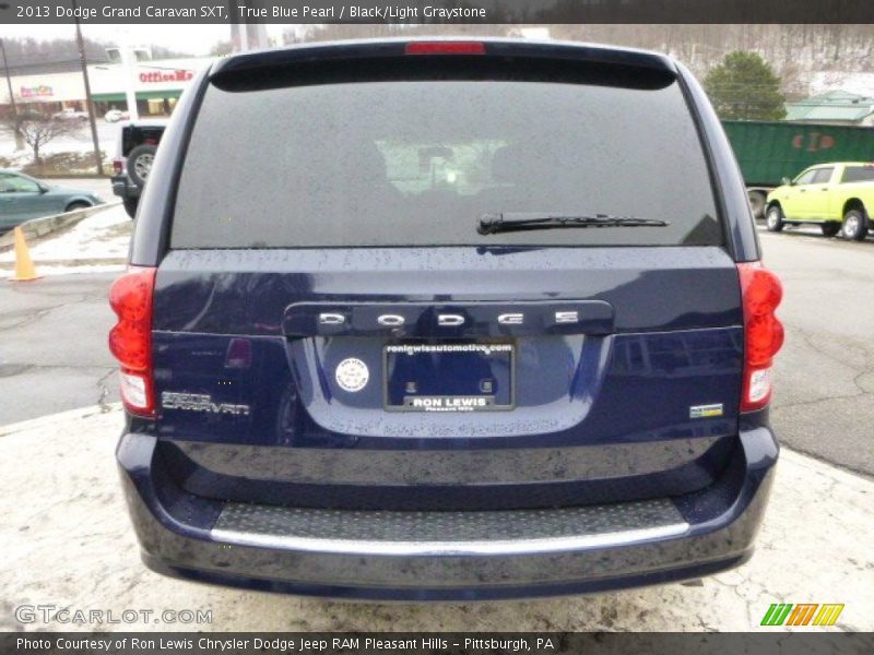 True Blue Pearl / Black/Light Graystone 2013 Dodge Grand Caravan SXT