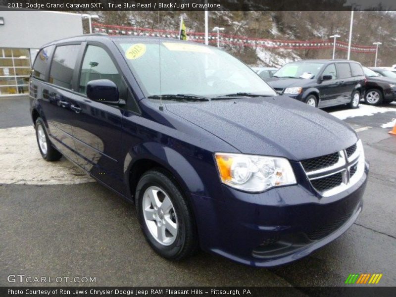 True Blue Pearl / Black/Light Graystone 2013 Dodge Grand Caravan SXT
