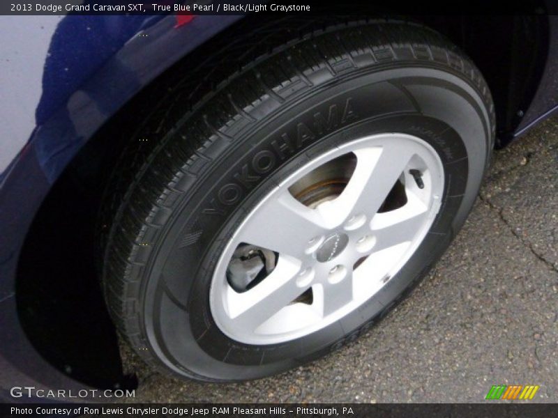 True Blue Pearl / Black/Light Graystone 2013 Dodge Grand Caravan SXT