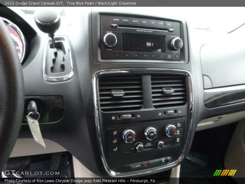 True Blue Pearl / Black/Light Graystone 2013 Dodge Grand Caravan SXT
