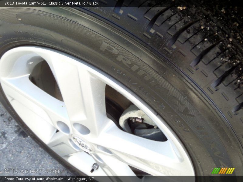Classic Silver Metallic / Black 2013 Toyota Camry SE