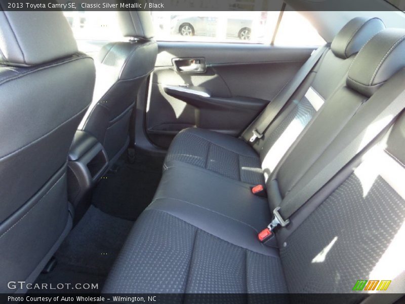 Classic Silver Metallic / Black 2013 Toyota Camry SE