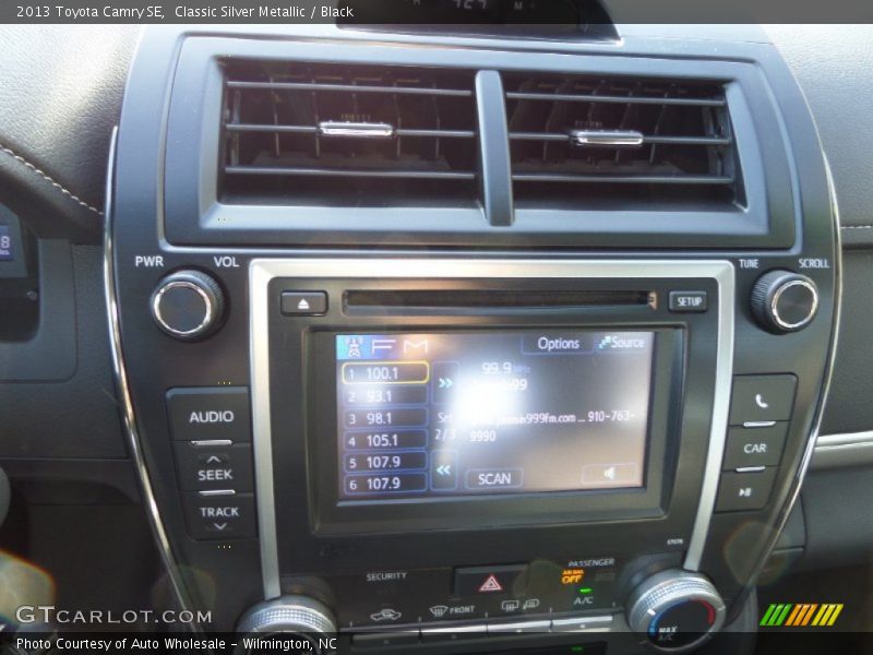 Classic Silver Metallic / Black 2013 Toyota Camry SE