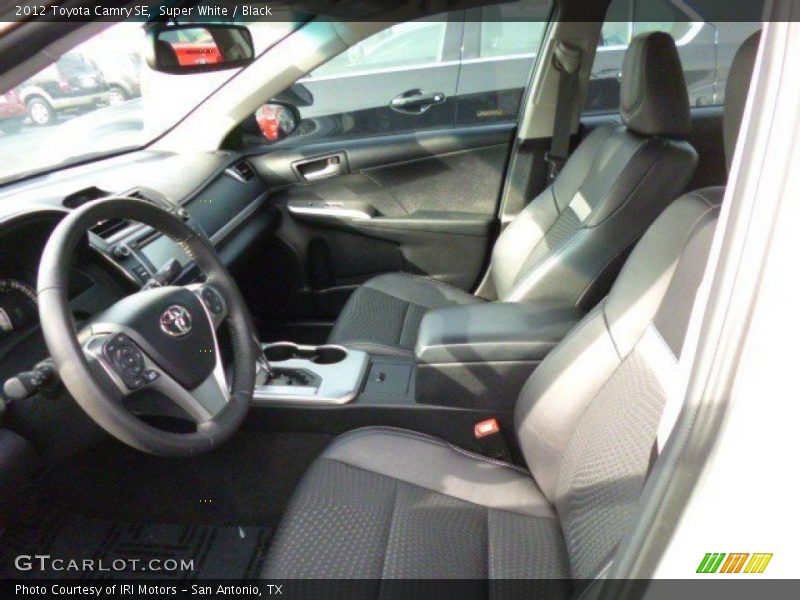 Super White / Black 2012 Toyota Camry SE