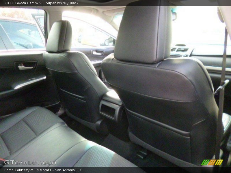 Super White / Black 2012 Toyota Camry SE