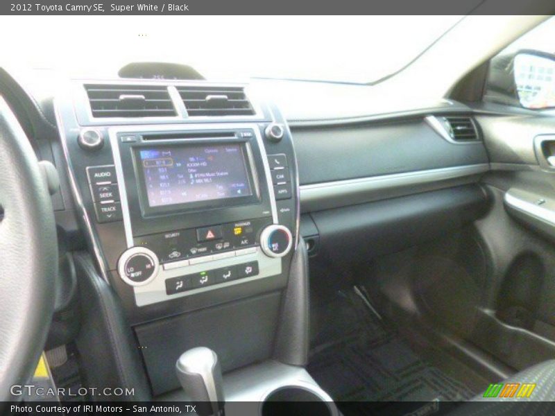 Super White / Black 2012 Toyota Camry SE