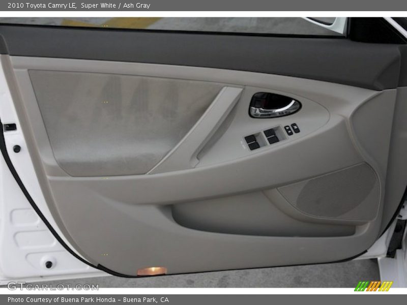 Super White / Ash Gray 2010 Toyota Camry LE