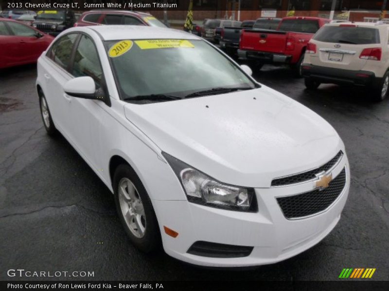 Summit White / Medium Titanium 2013 Chevrolet Cruze LT