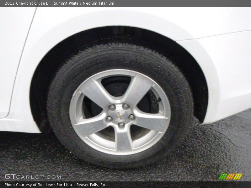 Summit White / Medium Titanium 2013 Chevrolet Cruze LT