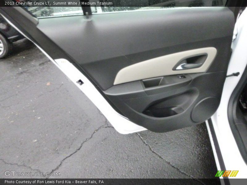 Summit White / Medium Titanium 2013 Chevrolet Cruze LT