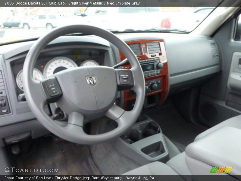 Bright Silver Metallic / Medium Slate Gray 2005 Dodge Dakota SLT Club Cab